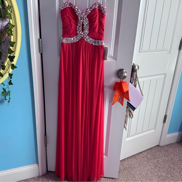 Red Prom Dress - Picture 1 of 6